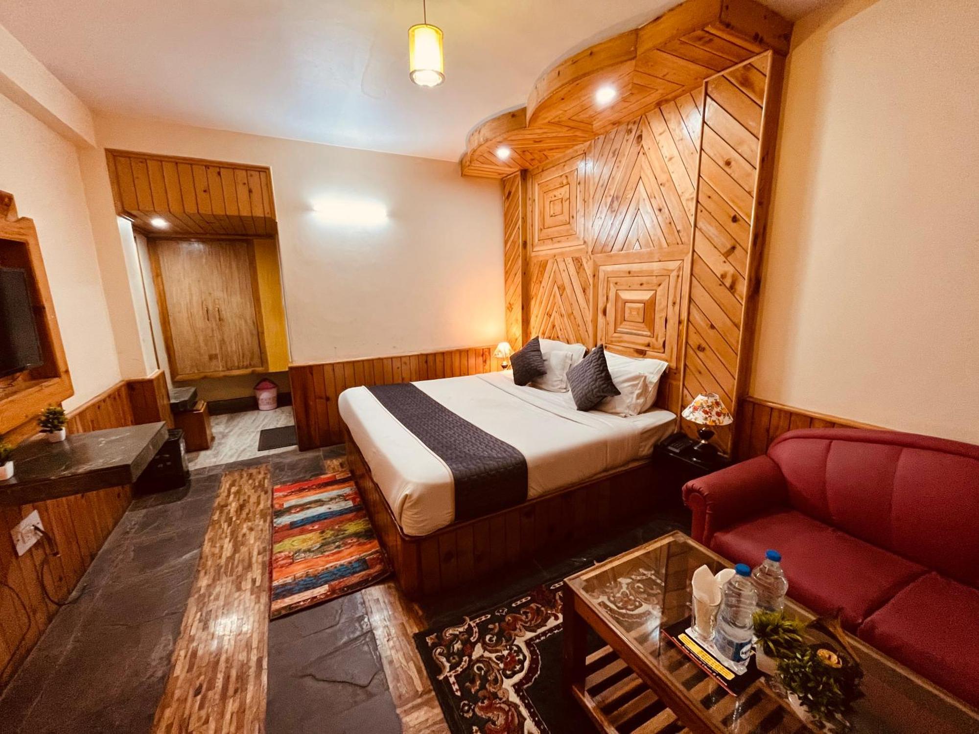 The Hollywood Vibes - #Riverview #Premium Rooms #Prime Location #Most Awarded #Parking #Top Rated #Open Terrace #Best Selling Hotel In Manali Экстерьер фото